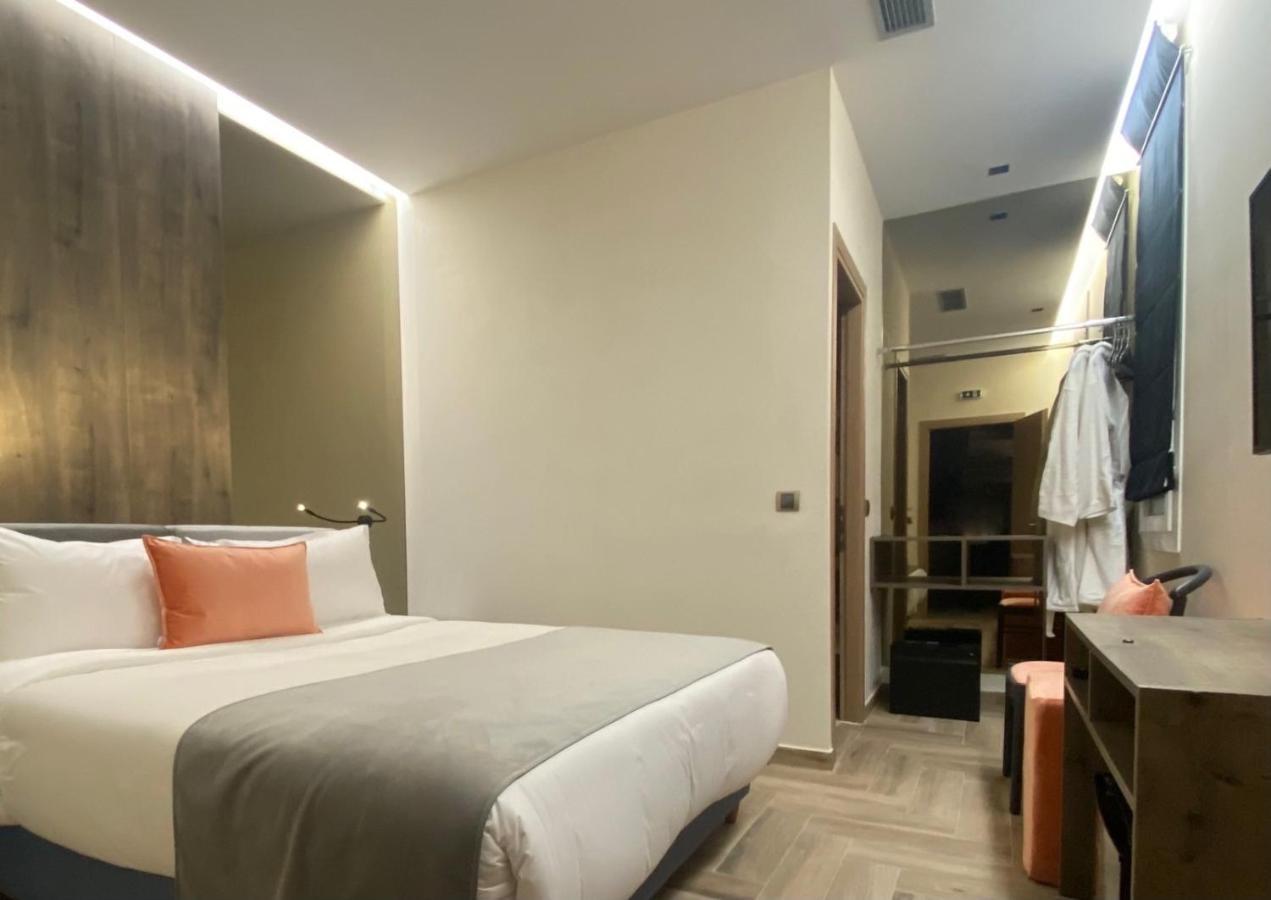 The L7 Str - Luxury Boutique Collection Hotel Athènes