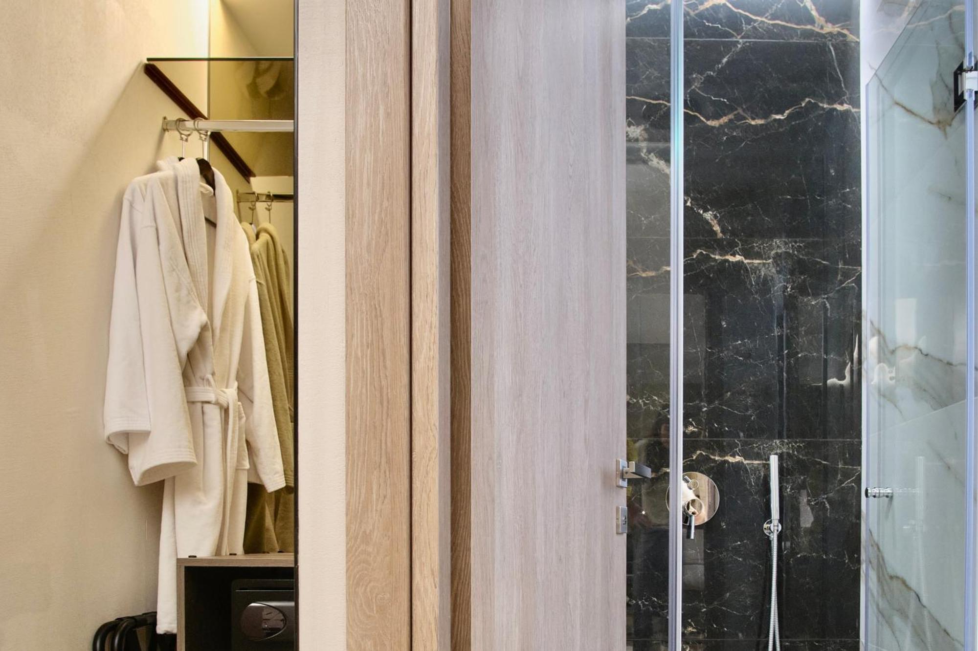 The L7 Str - Luxury Boutique Collection Hotel Athènes